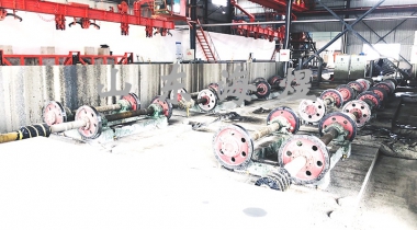 電桿離心機(jī)